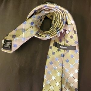 Alfani tie.